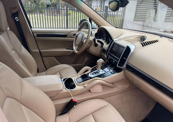 Porsche Cayenne cena 114000 przebieg: 162200, rok produkcji 2014 z Białystok małe 466